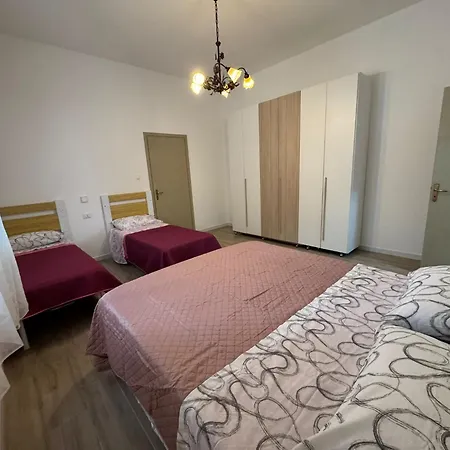 Adamo Flat Semesterbostad *