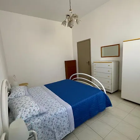 Semesterbostad Adamo Flat *