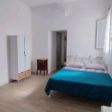 Adamo Flat Holiday home *