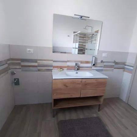 Adamo Flat Bisciano
