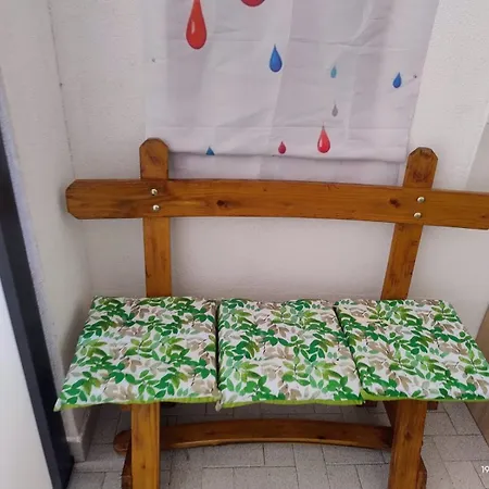 Adamo Flat Semesterbostad